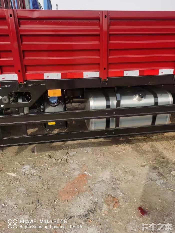 江淮6.8米收割机,江淮骏铃德沃斯收割机专用车