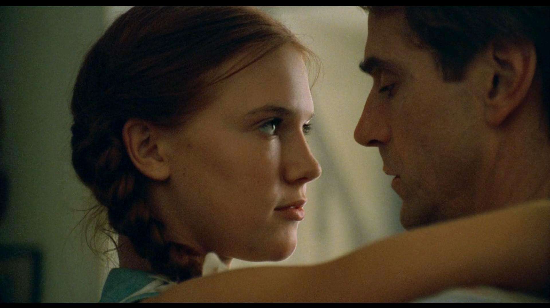 养父女之间的故事，“恋童癖”的根源究竟是什么？