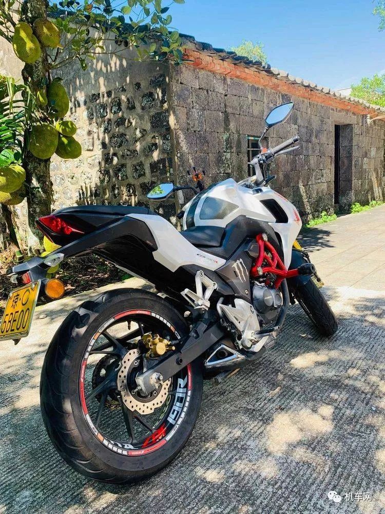 妹子，你骑190的男朋友已经在路上啦