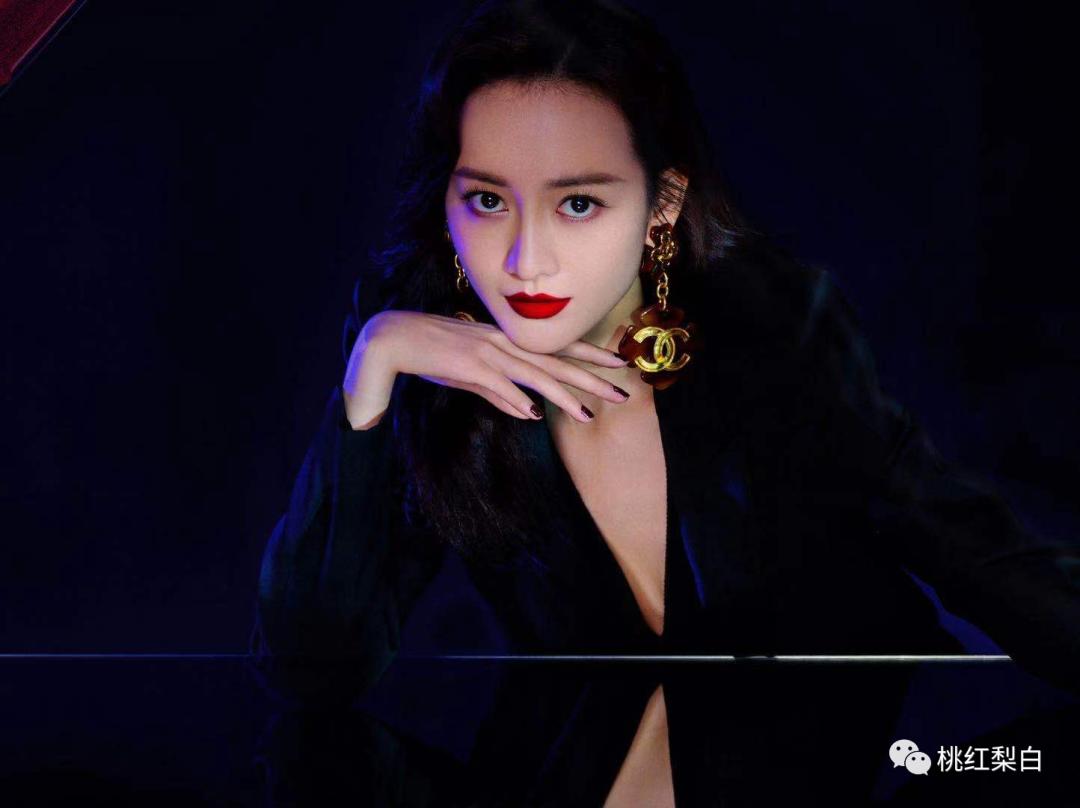 王鸥复古香奈儿,行走的种草机衣服