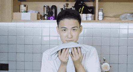 洗脸后脸局部发红是什么原因,洗脸发红发热怎么办