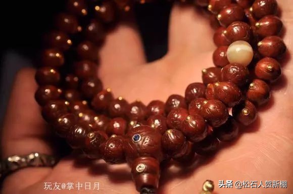 最容易盘出包浆的手串,盘玩包浆后变黑的文玩