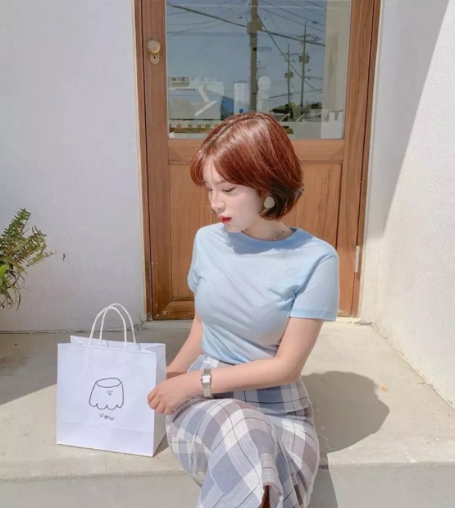 适合微胖女生的短发发型多种多样,适合微胖女生的短发发型