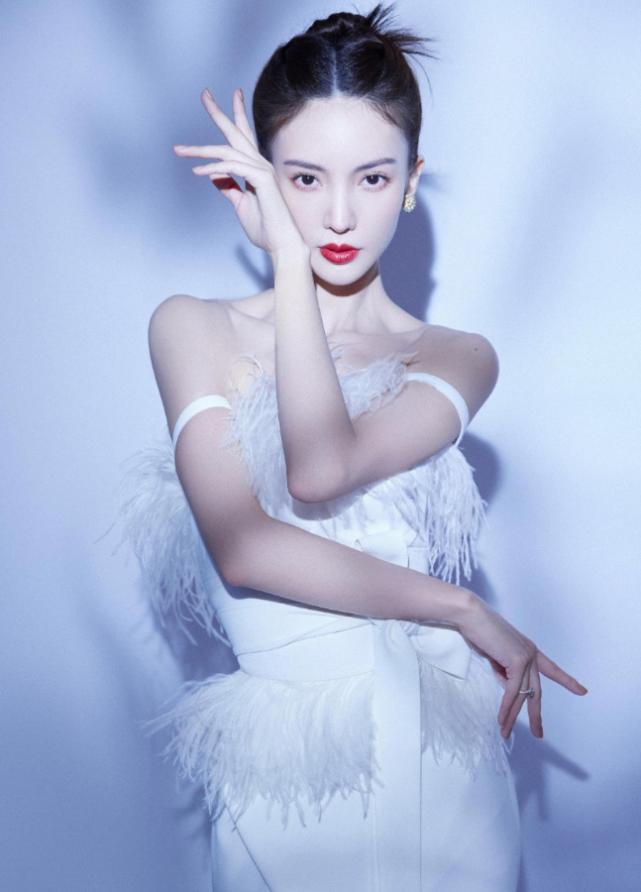 关晓彤杨幂倪妮刘亦菲金晨,刘亦菲迪丽热巴金晨吴宣仪