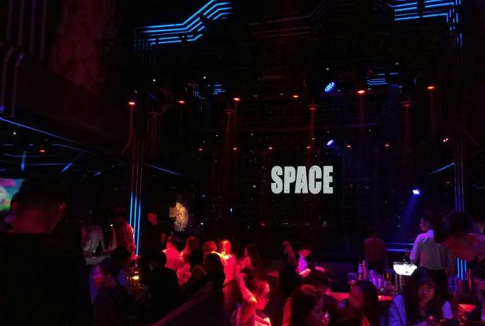 沈阳最潮的十家酒吧，排断腿也甘愿！