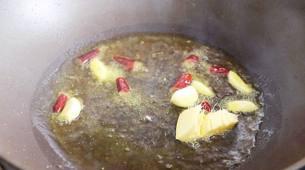 螺蛳肉跟什么烧好吃,螺蛳肉一般和什么菜搭配一起吃