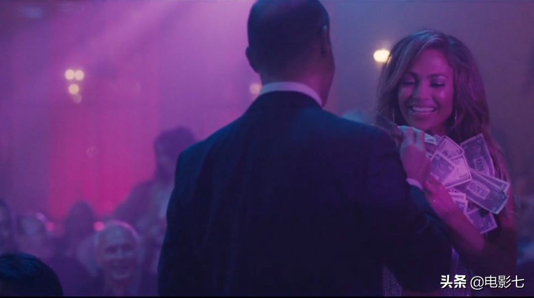 色香味俱全，好莱坞性感女神扎堆，这部「限制级」喜剧，非常过瘾