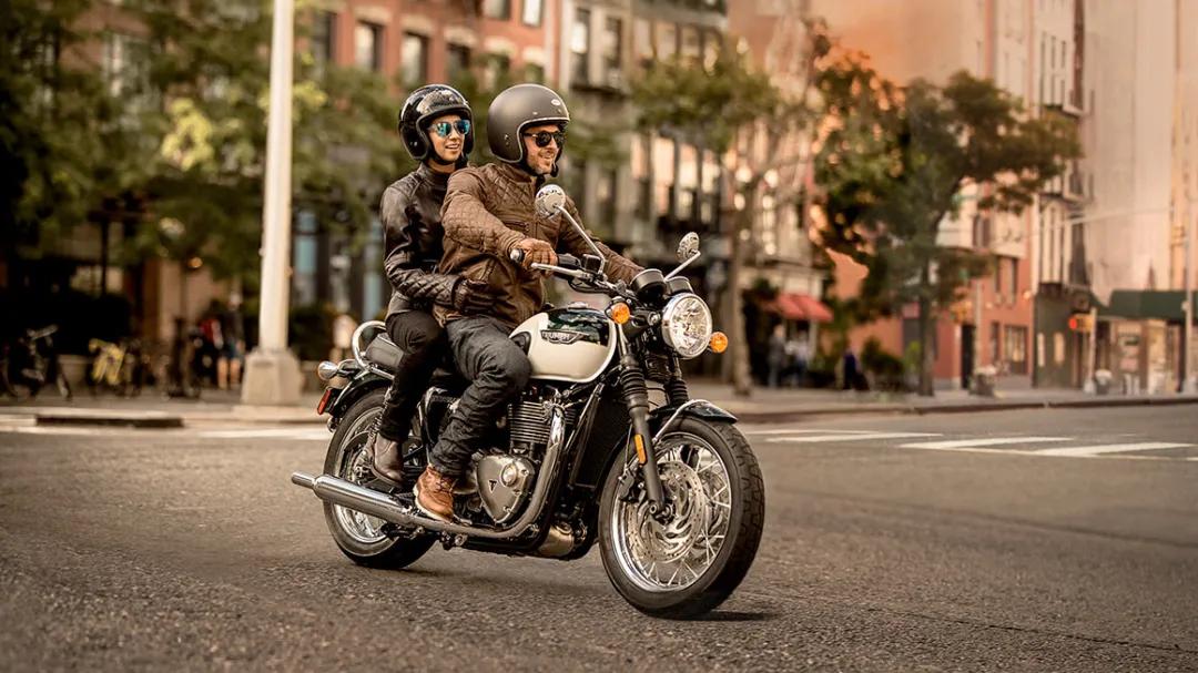 辐条轮毂摩托车,好的摩托车为什么轮毂还是辐条的