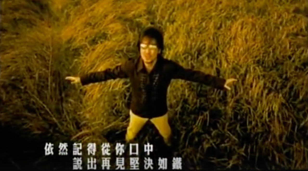 周传雄是值得尊重的乐坛前辈吗,周传雄隐退10年有收入吗