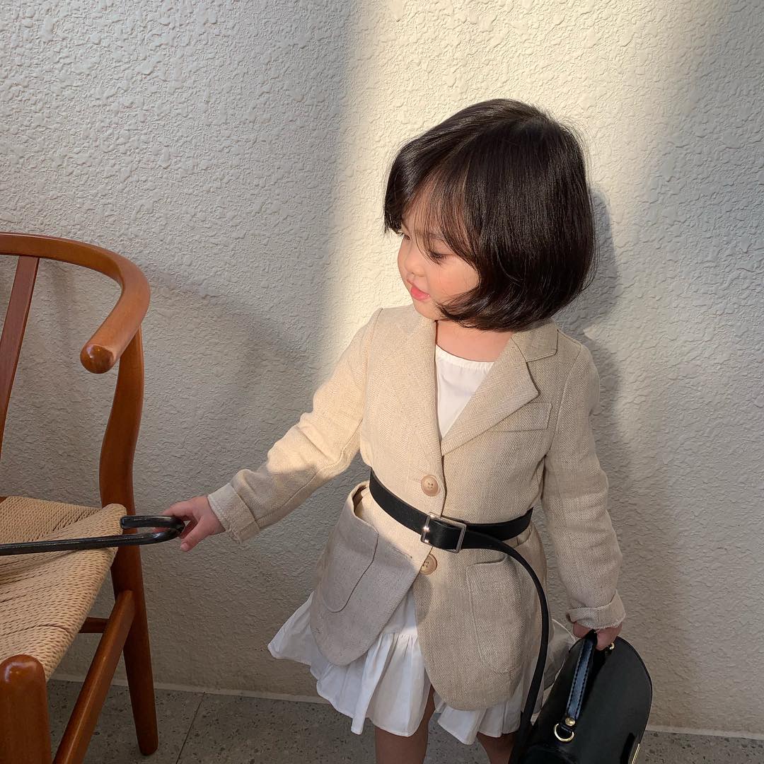 跟着韩国女主学穿搭清新又时尚,韩国中性风儿童穿搭
