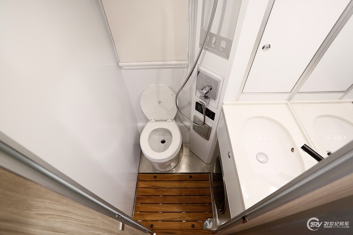 诺马迪森房车100万以内,1300万诺马迪森越野房车旅游