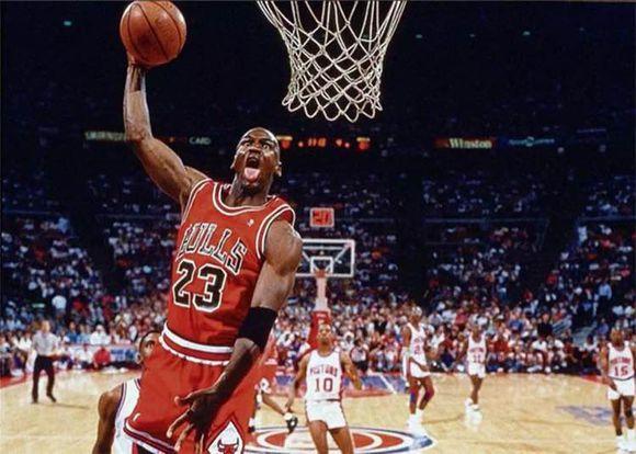 篮球之神迈克尔乔丹滞空,迈克尔乔丹绝杀时刻