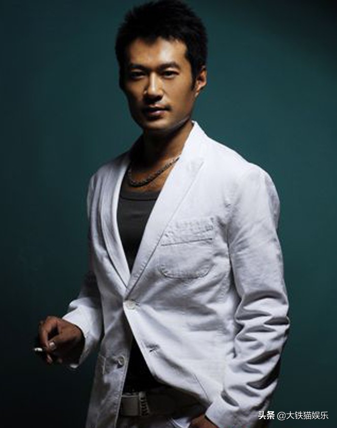 《扫黑风暴》10位大叔年轻旧照曝光，有人俊而不娘，有人长相老成