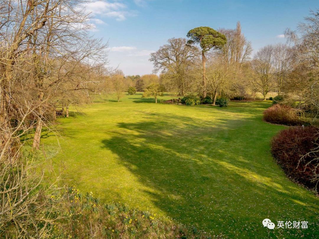 英国名人故居，泰晤士河畔乡村别墅275万寻找新主人