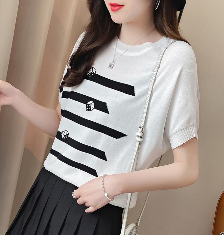 搭配参考出游套装舒适时髦全都有,五一出门这样穿气质减龄又大方