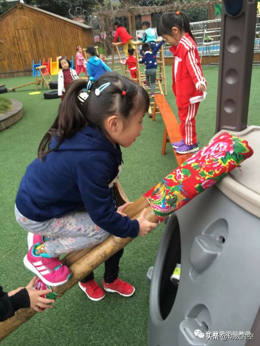 幼稚园思维训练,仪式感满满的幼儿园户外