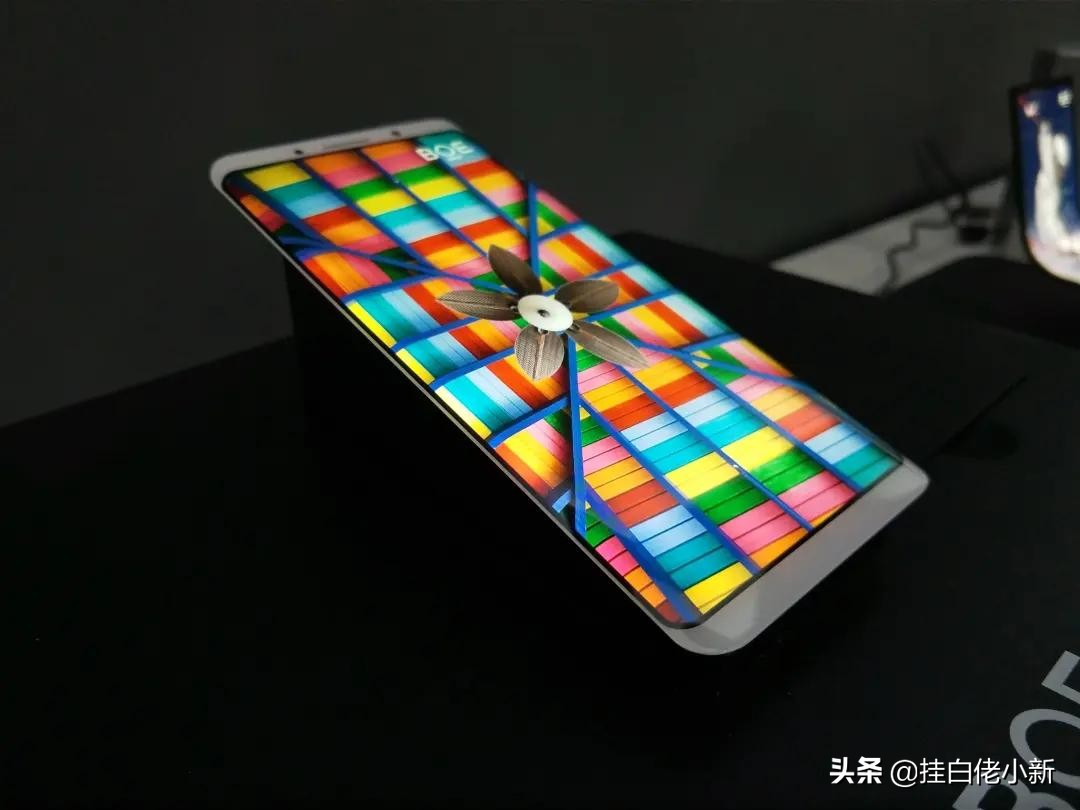 lcd与oled屏幕怎么对比,lcd与oled屏幕哪个好