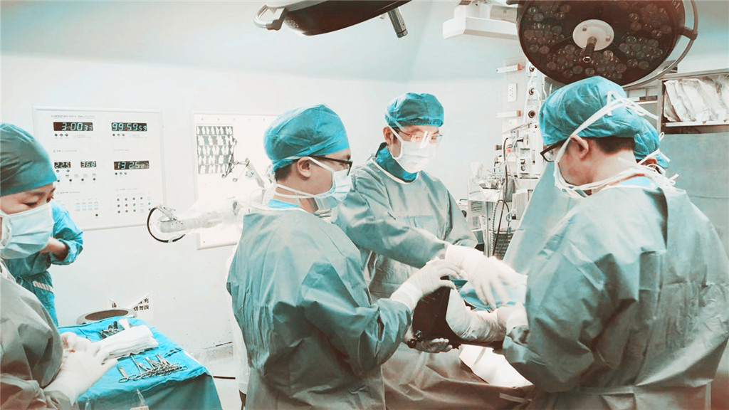 颈椎5-6节压迫神经手术恢复时间,颈椎4-7节增生压迫手麻怎么治疗