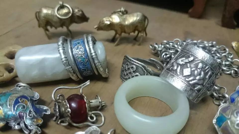 古代的戒指是什么样子的,古代的紫银戒指