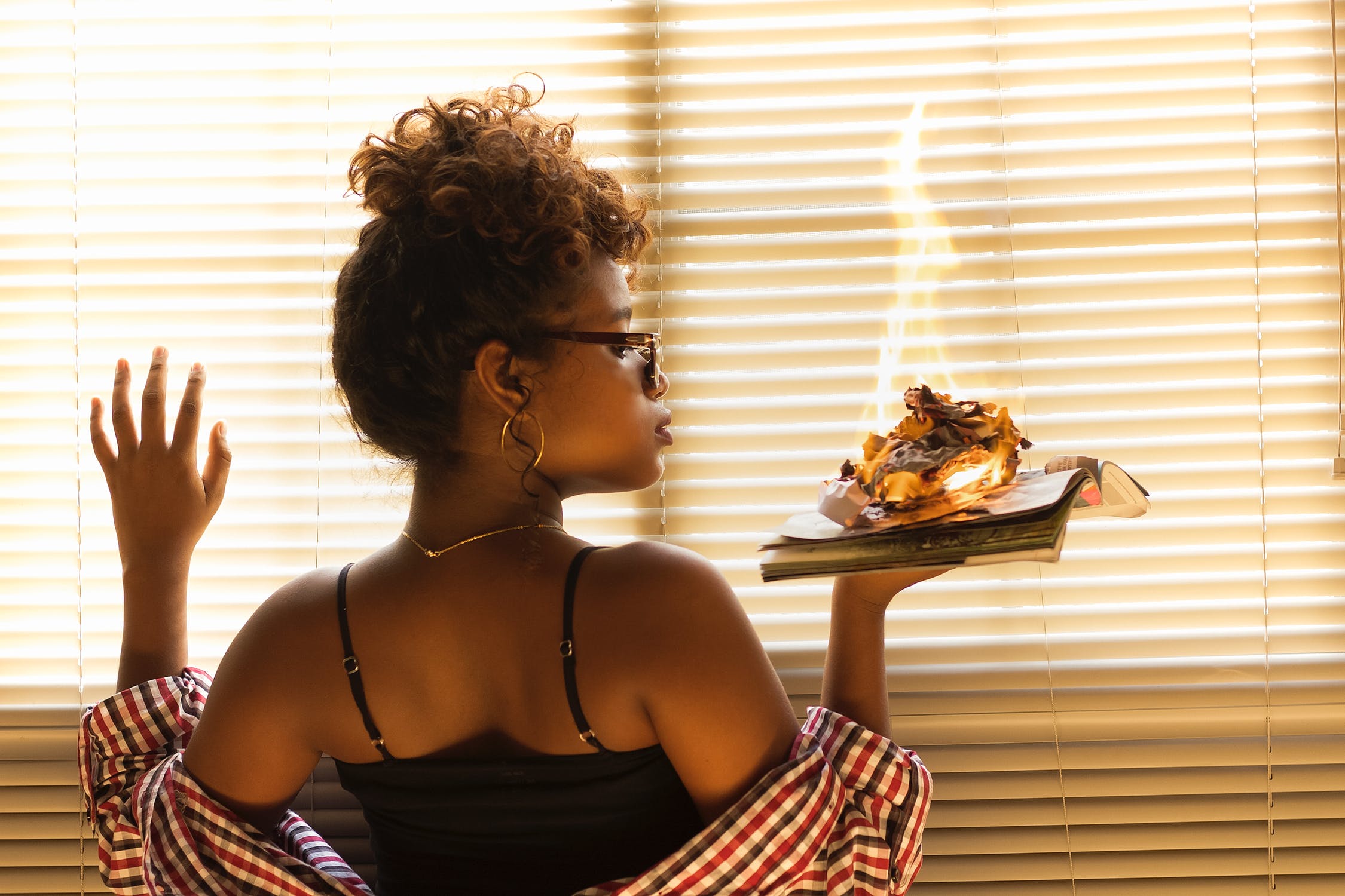 女性最羞耻的一面：生完孩子后，我憋不住尿