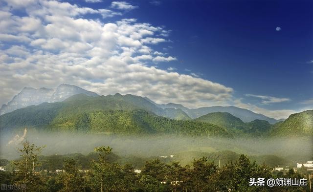 关于四川名胜古迹的五副对联,四川的名胜景点的对联赏析