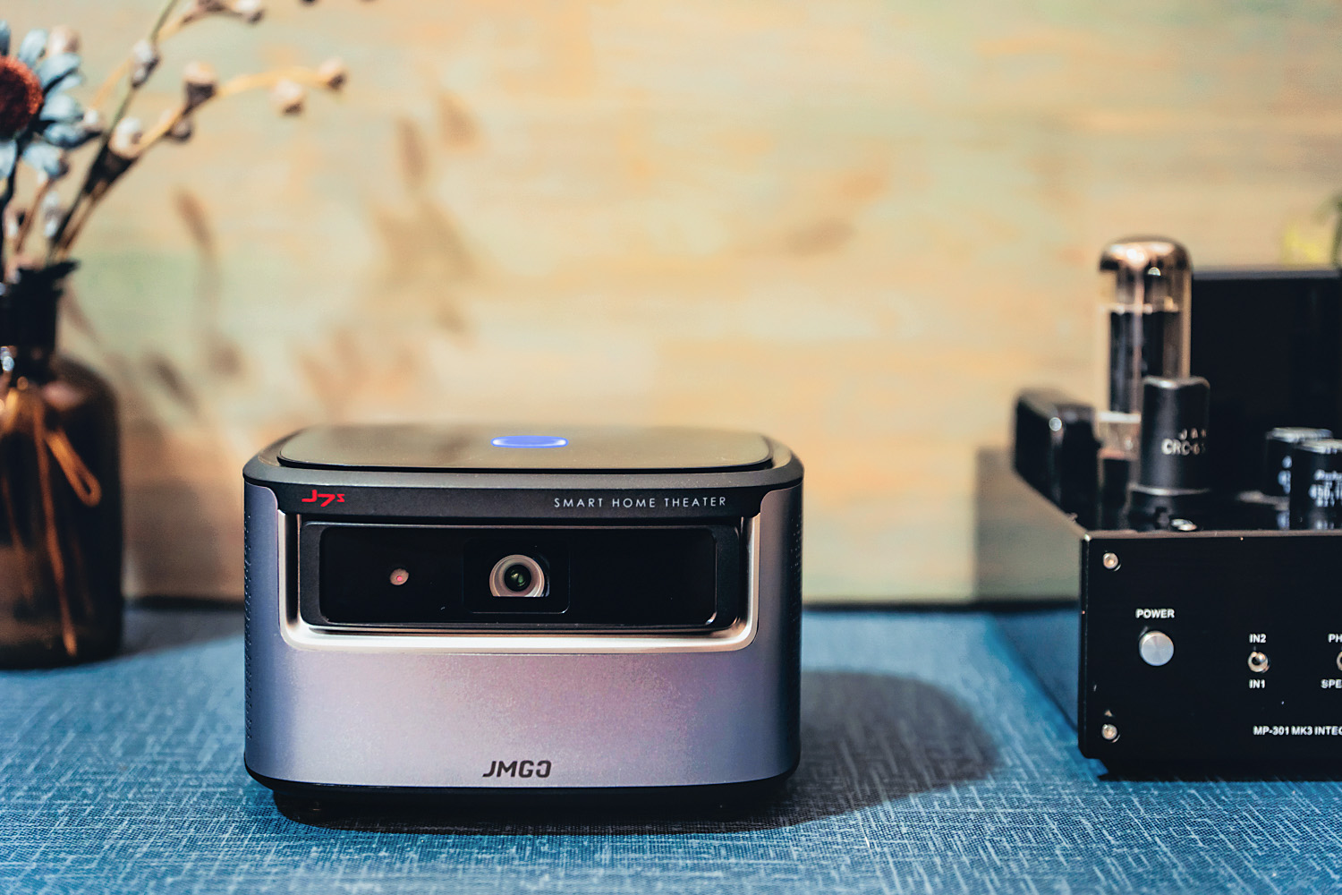 智能投影幕布,微投影坚果