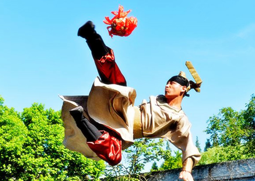 中国古代足球是为了军事吗,古代中国足球玩的好不