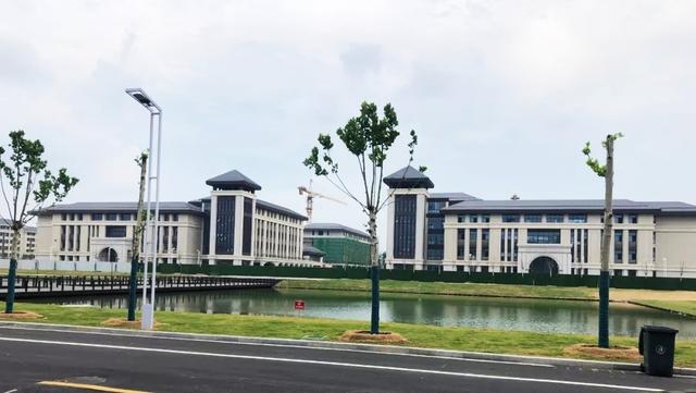 最美的风景遇上美的高校!江苏师范大学科文学院新校区美照先睹