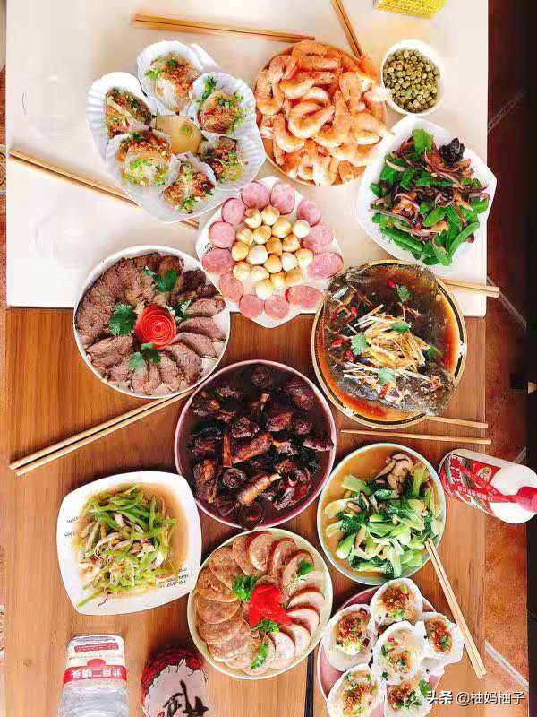 花8000请育婴师,花五千块钱请的育儿嫂