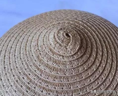 终于找到一款显脸小的草帽,最近流行的草帽前十款