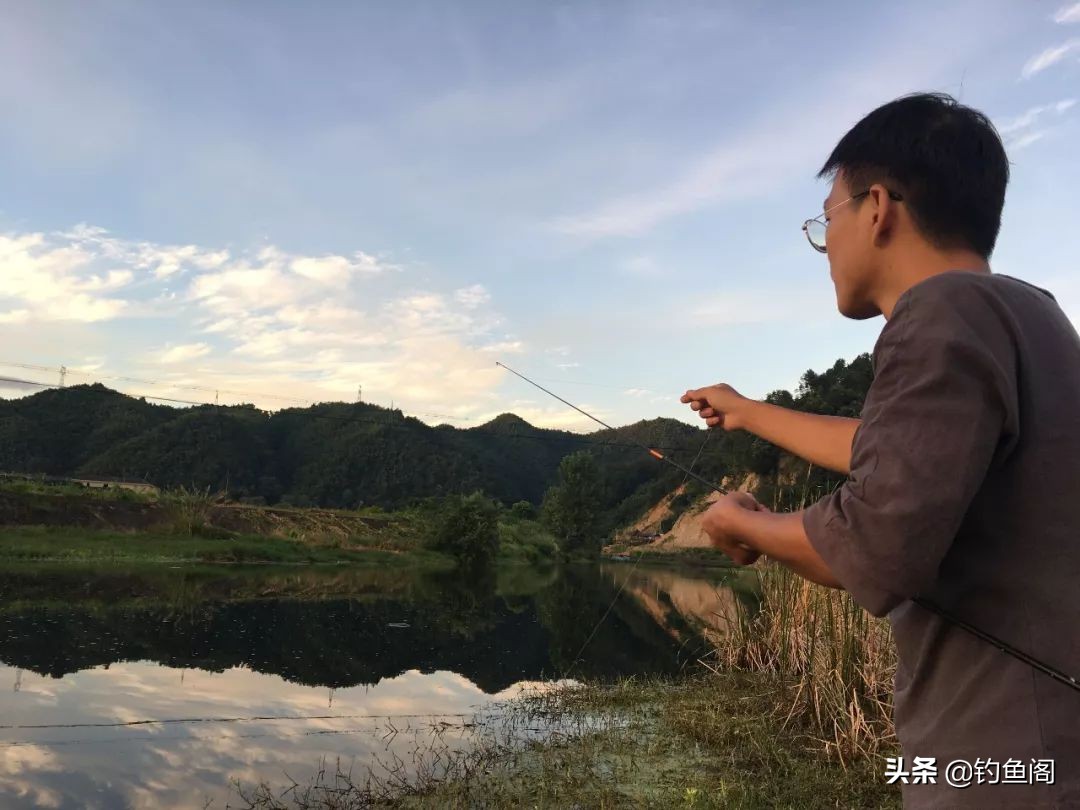 钓大鱼竿稍断是怎么断的,钓大鱼硬竿防止断竿