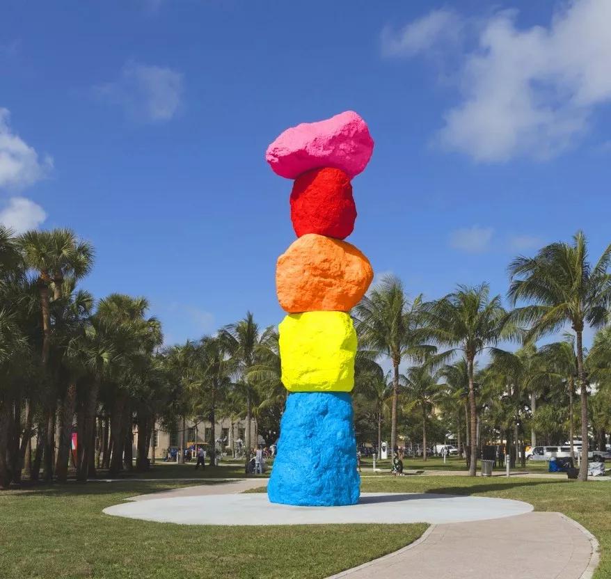 2017年迈阿密艺术博览会作品展示,2019年迈阿密魅力秀