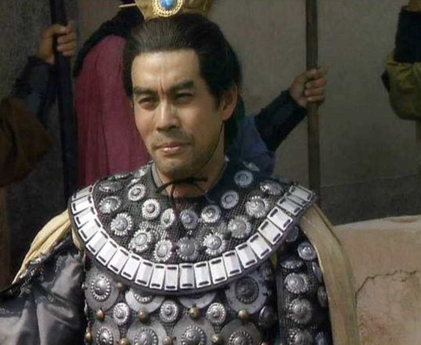 吕布是被曹操怎么弄死的,吕布被曹操杀死的阶段