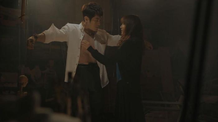 心理医生催眠控制患者,心理医生潜意识催眠过程