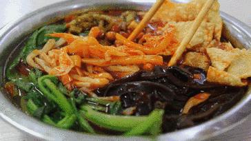 去柳州嗦一碗柳州螺蛳粉,正宗柳州特色美食螺蛳粉酸辣鲜香