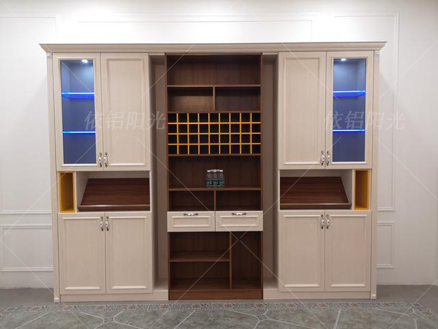 全铝家具经济耐用又环保,全铝家具被市场淘汰