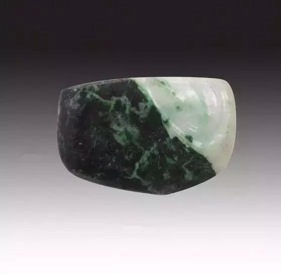 捡到这些石头不要扔真的很值钱,哪些石头价值连城千万别扔