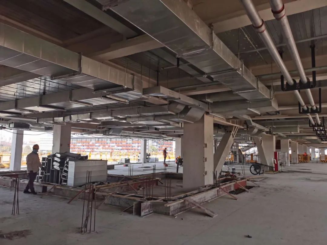 上海浦东足球场外观,上海体育场足球场