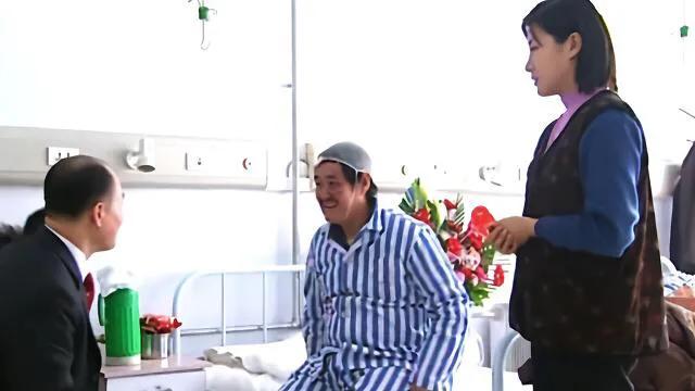 职场里只有一个女领导怎么相处,职场女性怎样和年长异性领导相处