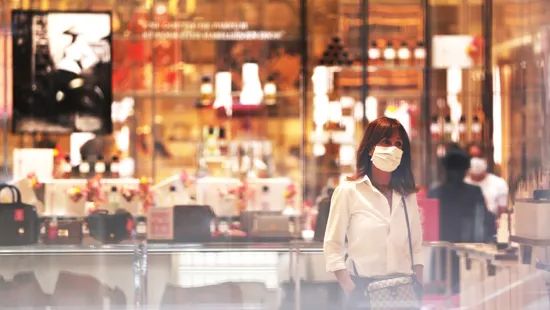 欧洲版“李佳琦”越来越多！法国人抢完“双11”要进直播间买了？