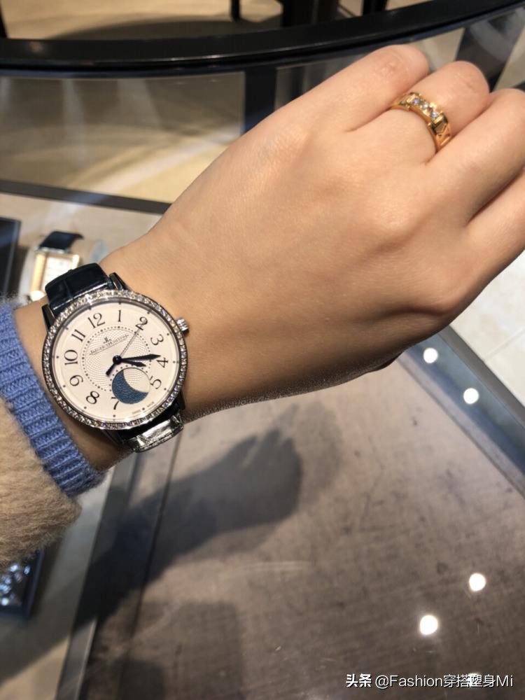怎样挑选一款经济实惠的女式手表,怎样挑选符合自己气质的手表女款