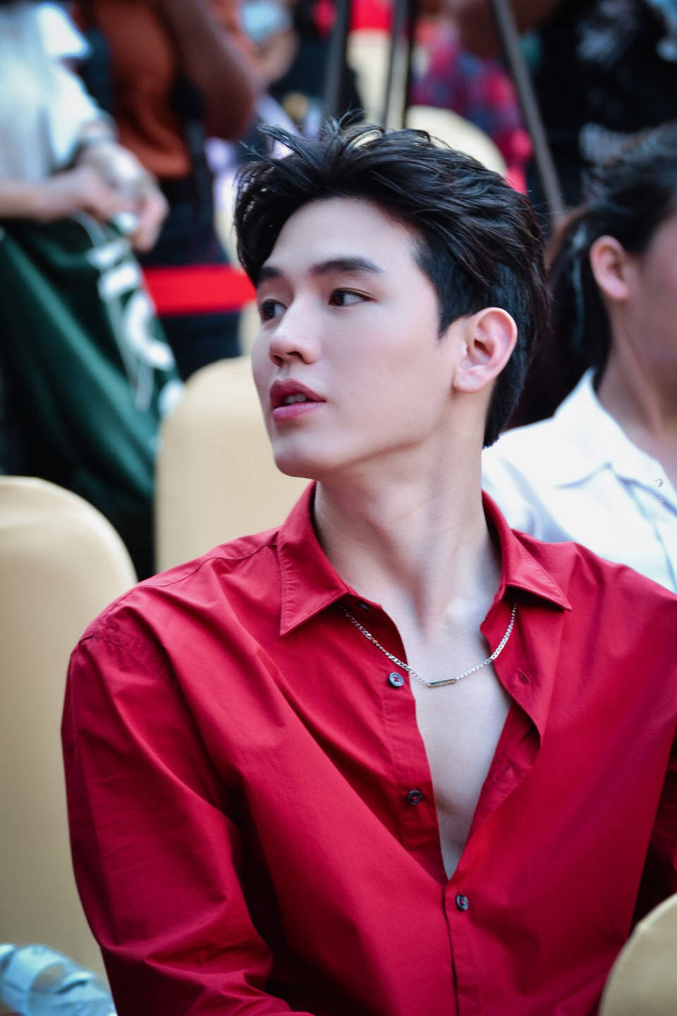 他泰让人一眼万年的外观：妞的鼻尖痣泡芙的笑眼文总的手