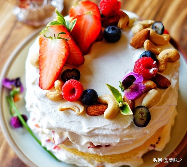 母亲节专属6寸牛奶奶油鲜花蛋糕,用粘土做母亲节送给妈妈的蛋糕