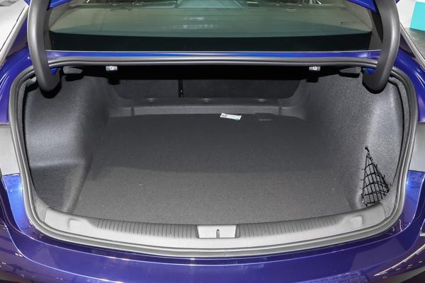 超高性价比的b级性能车别克君威gs,全新一代别克君威gs试驾