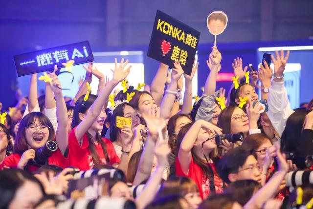 鹿晗原地起跳摸高,鹿晗踢球动作