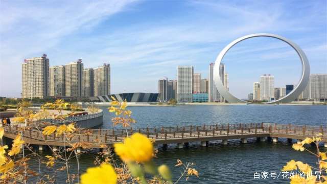 迪拜3亿建个框，辽宁1.2亿建个环，一方一圆