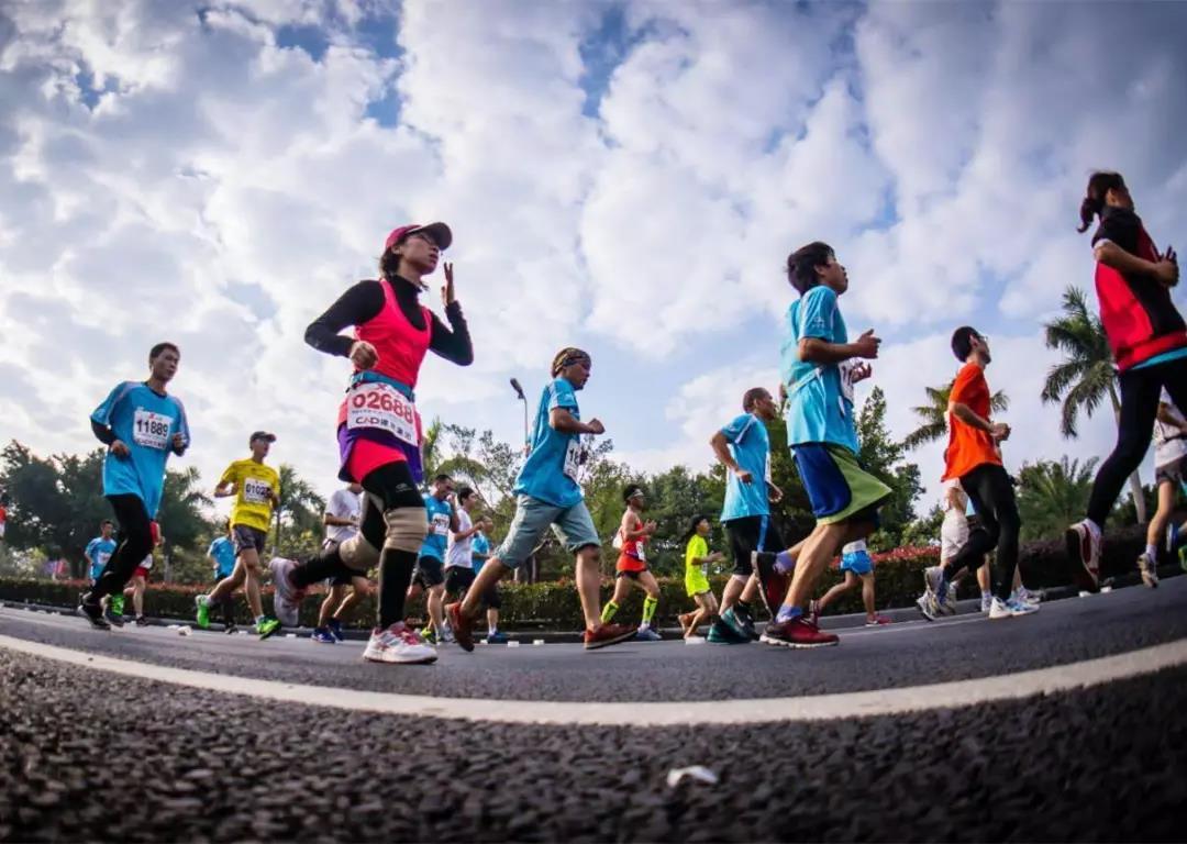 跑步后腿疼脚疼是怎么回事,跑步后腿脚痛如何缓解