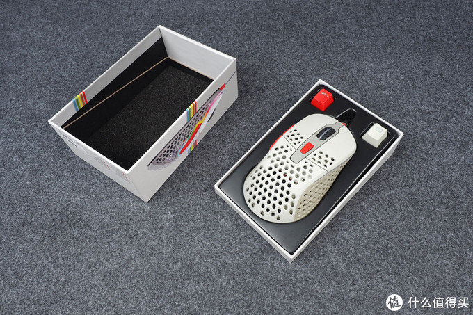 xtrfym4和xtrfym42区别,xtrfym4鼠标适合多大的手