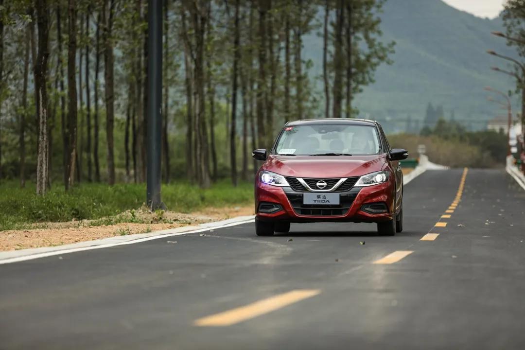 全新日产骐达试驾视频,日产骐达驾车体验