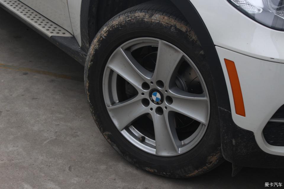 宝马x5前刹车盘标准厚度,宝马x5更换手制动电脑